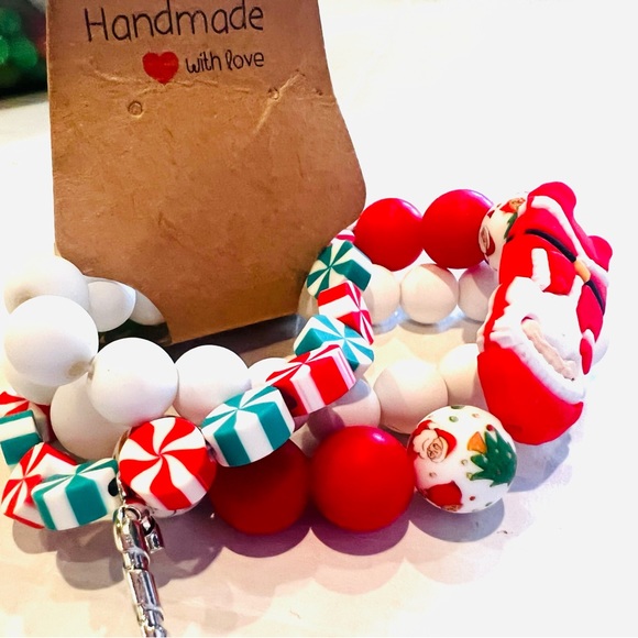 Homemade Christmas bracelets - Picture 2 of 4